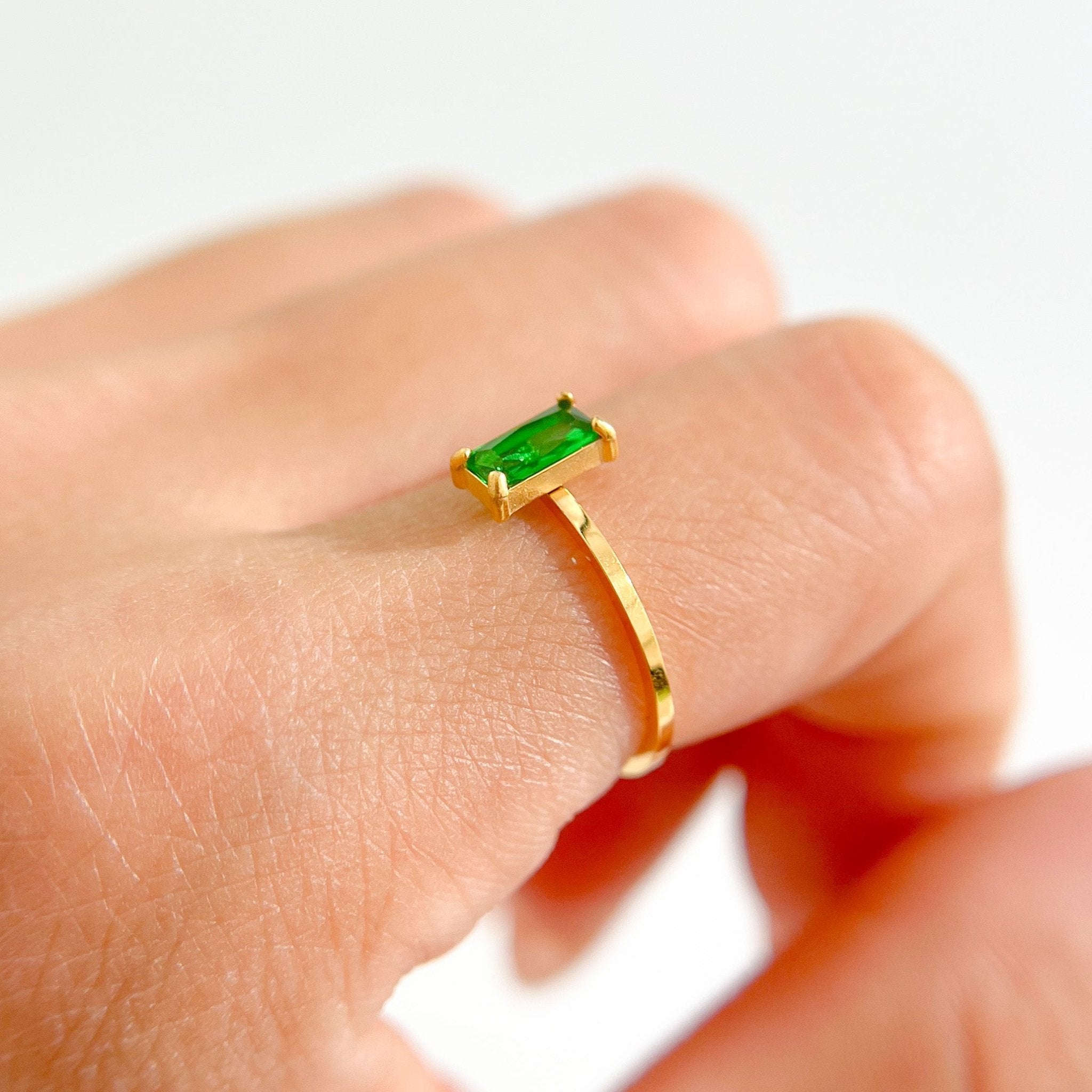 Green Rectangle Gem Gold Ring