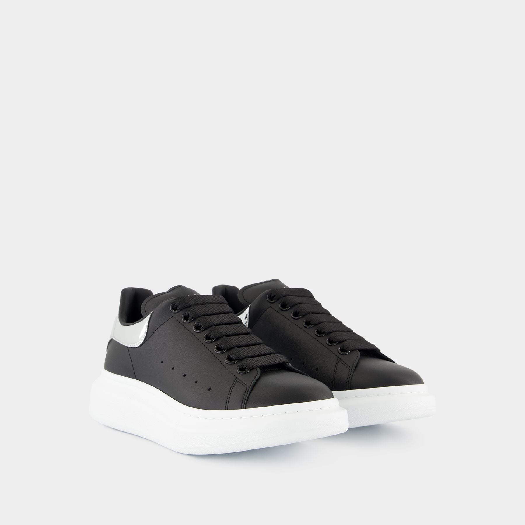 Sneakers Oversized - Alexander McQueen - Leather - Black